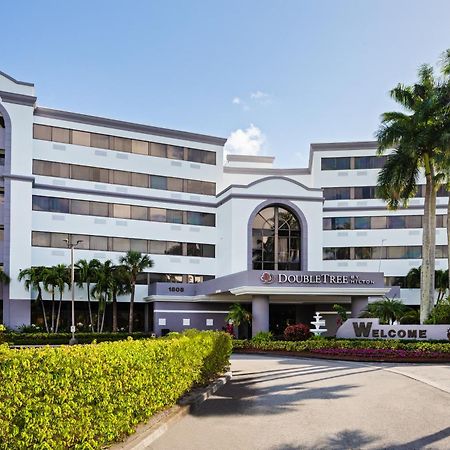 Doubletree By Hilton Hotel West Palm Beach Airport Экстерьер фото