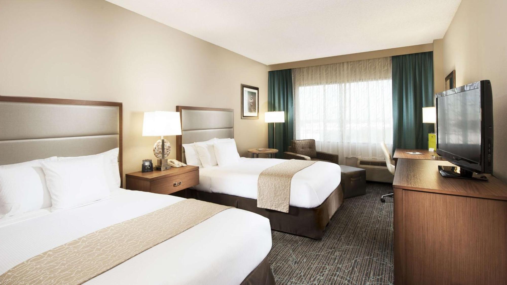 Doubletree By Hilton Hotel West Palm Beach Airport Экстерьер фото