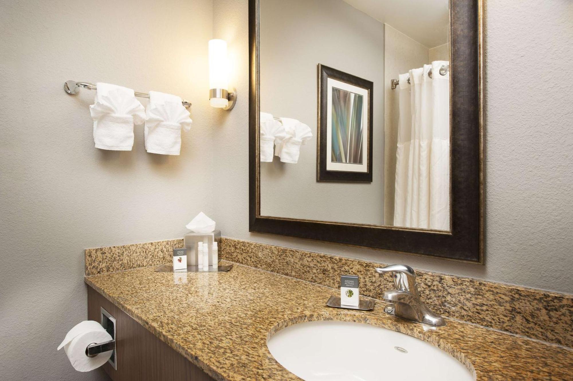 Doubletree By Hilton Hotel West Palm Beach Airport Экстерьер фото