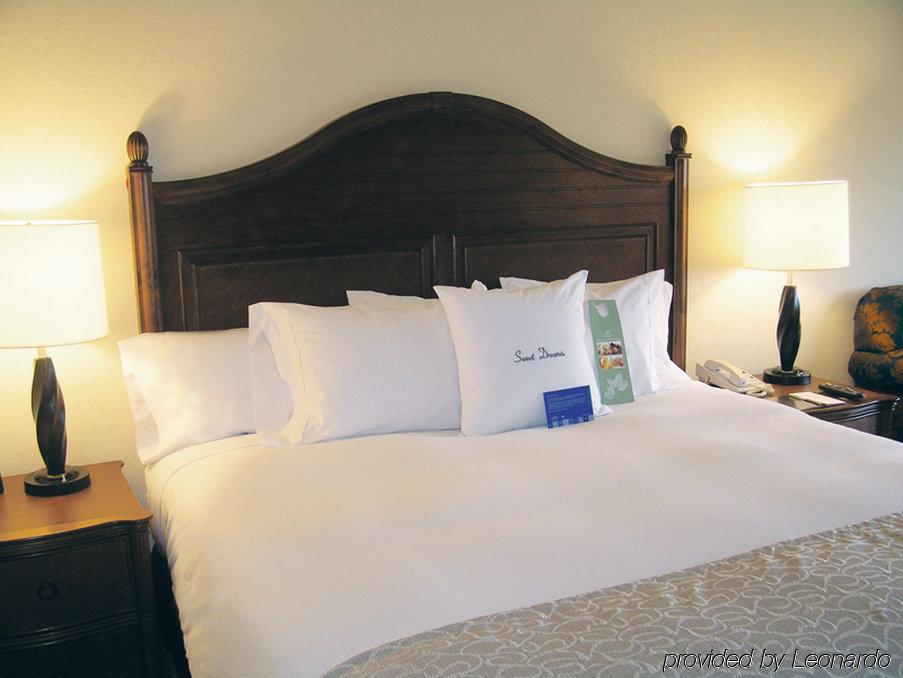 Doubletree By Hilton Hotel West Palm Beach Airport Номер фото